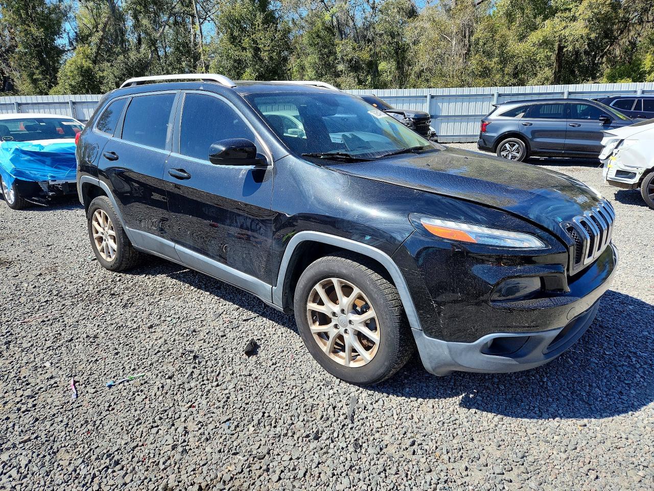 2015 JEEP CHEROKEE LATITUDE photo 10