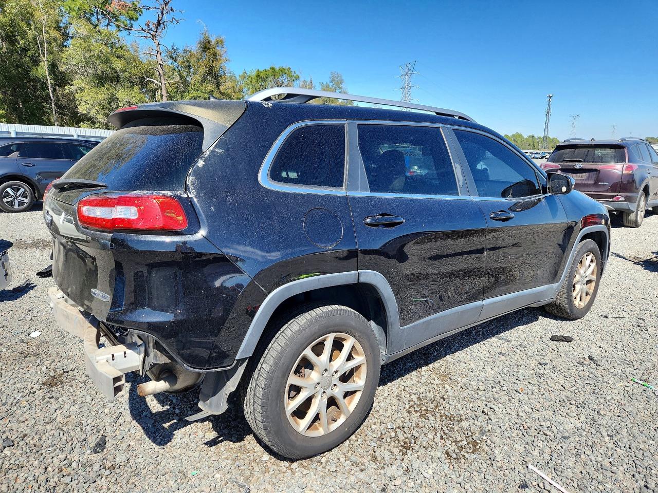 2015 JEEP CHEROKEE LATITUDE photo 7