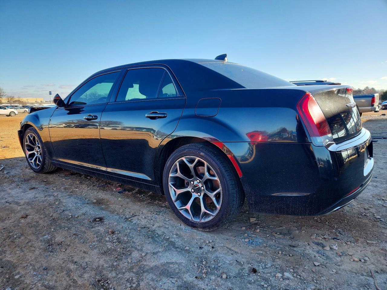 2018 CHRYSLER 300 S photo 2