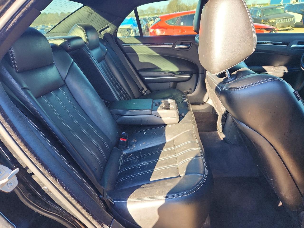 2018 CHRYSLER 300 S photo 10