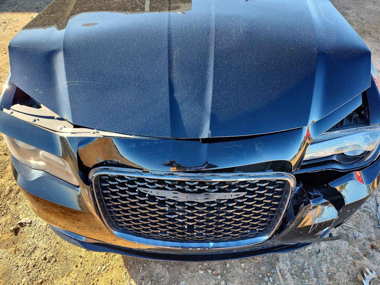 2018 CHRYSLER 300 S photo 11