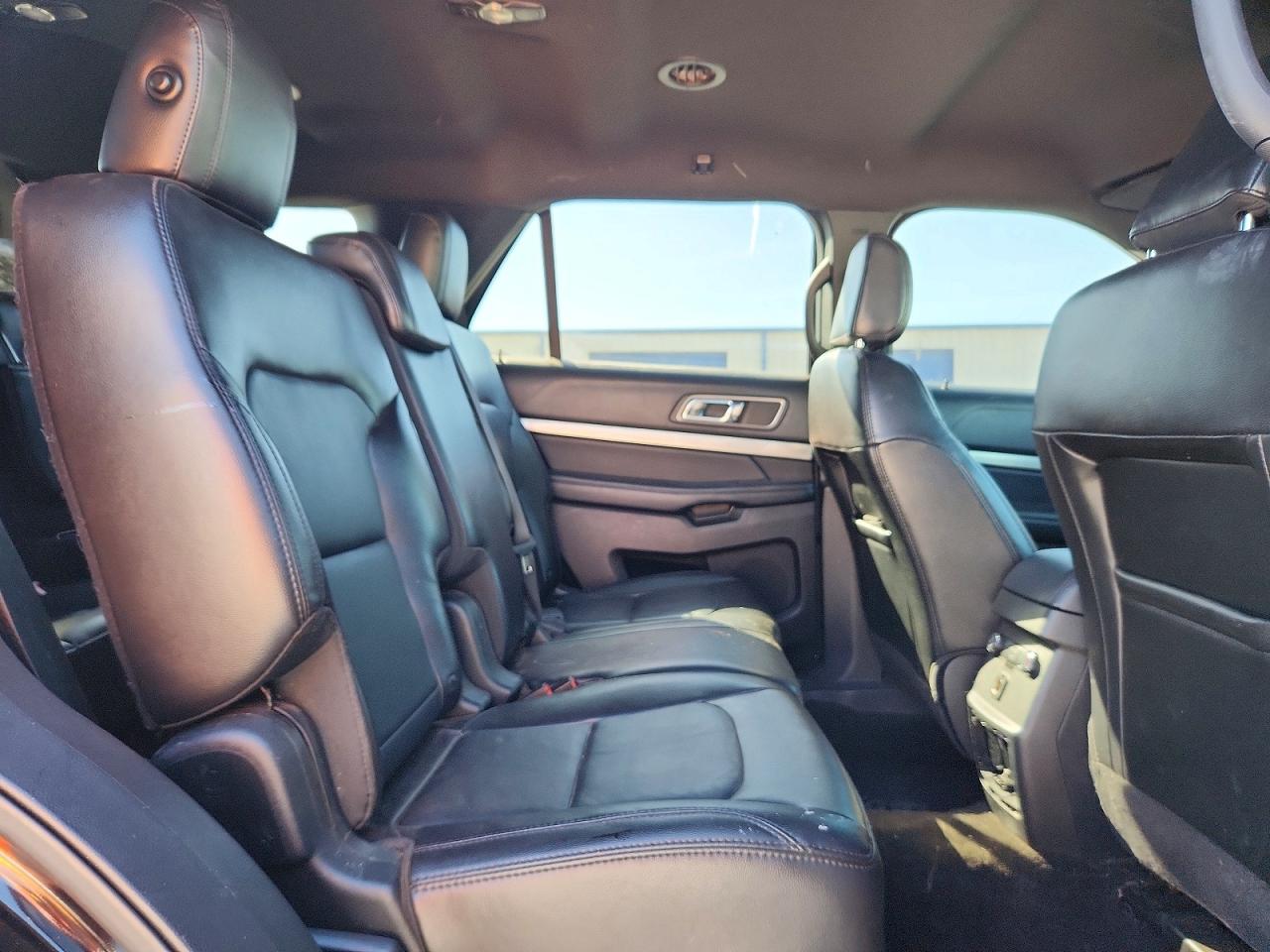 2018 FORD EXPLORER XLT photo 31