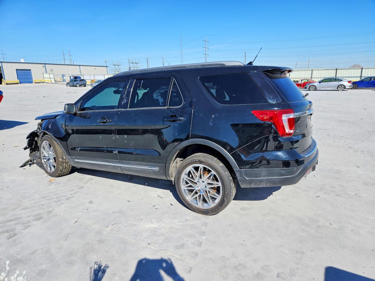 2018 FORD EXPLORER XLT photo 4