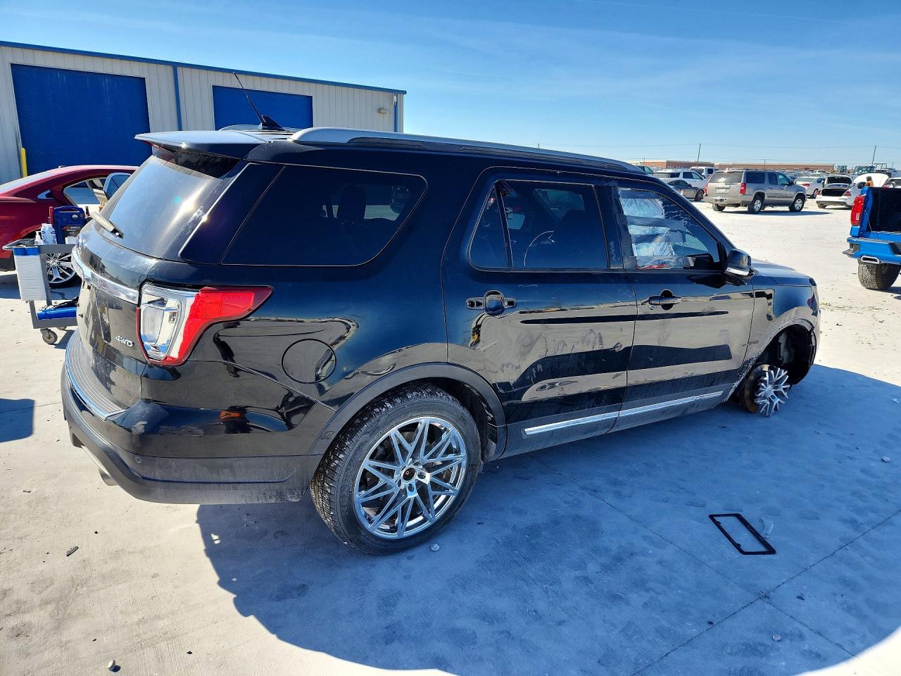 2018 FORD EXPLORER XLT photo 7
