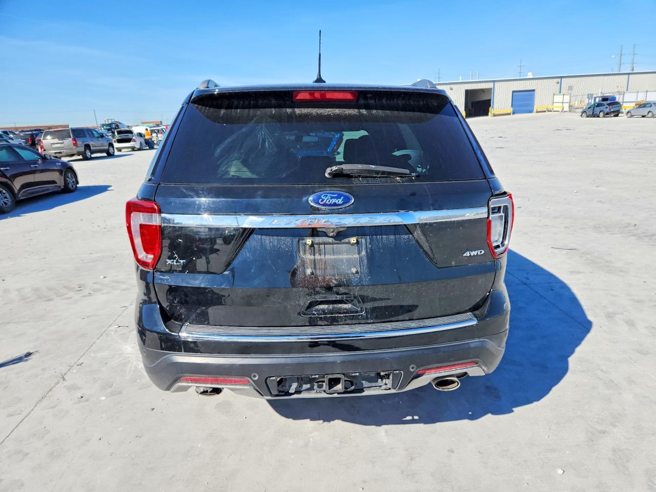 2018 FORD EXPLORER XLT photo 16