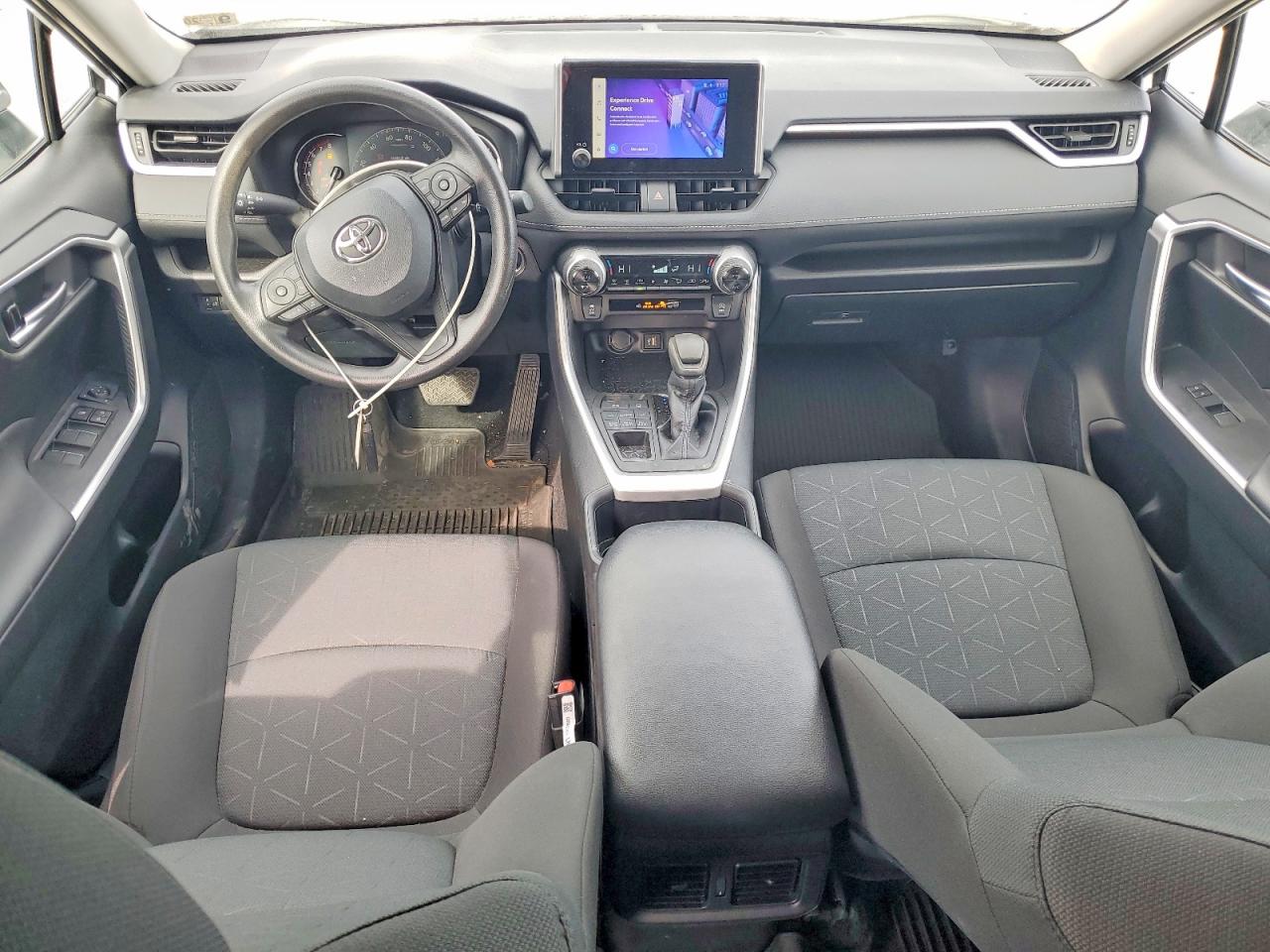 2024 TOYOTA RAV4 XLE photo 15
