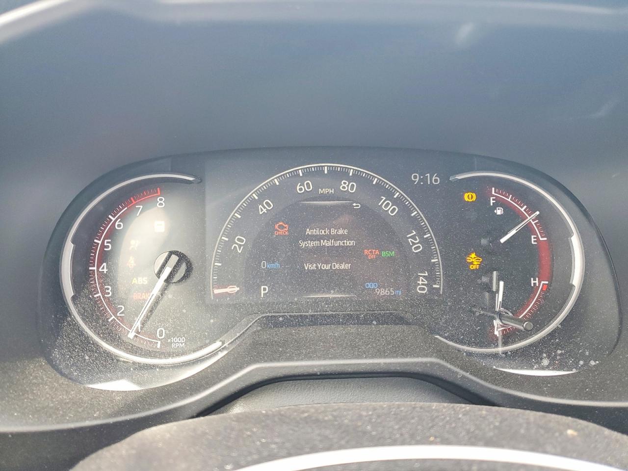2024 TOYOTA RAV4 XLE photo 17