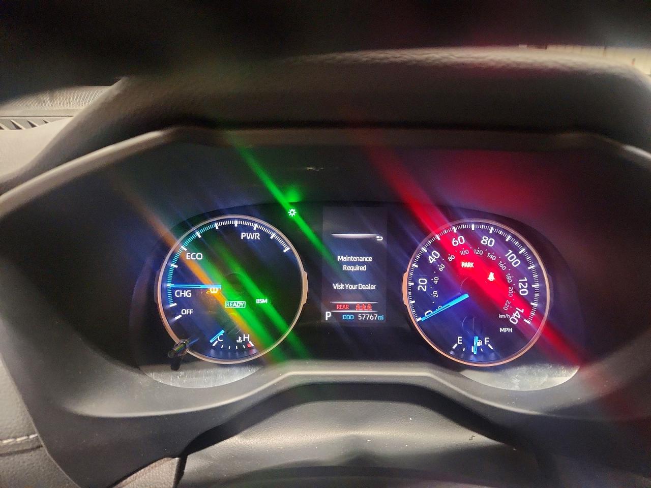 2021 TOYOTA RAV4 XLE photo 25