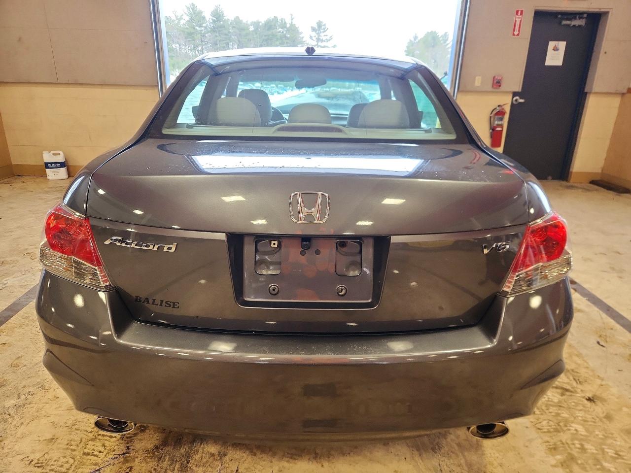 2010 HONDA ACCORD photo 11