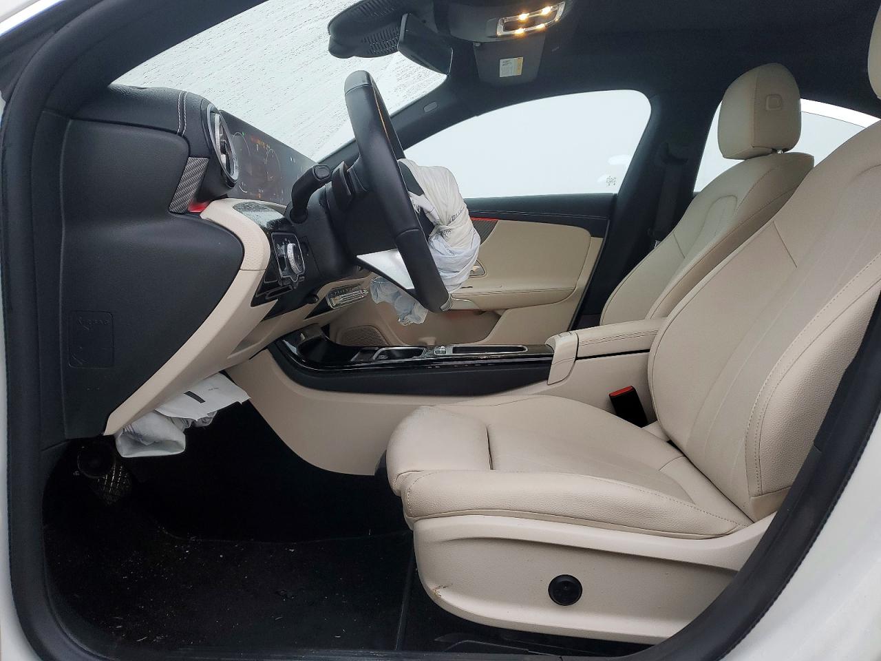 2025 MERCEDES-BENZ CLA 250 4MATIC photo 13