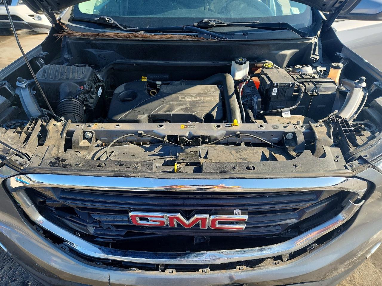 2018 GMC TERRAIN SLE photo 12