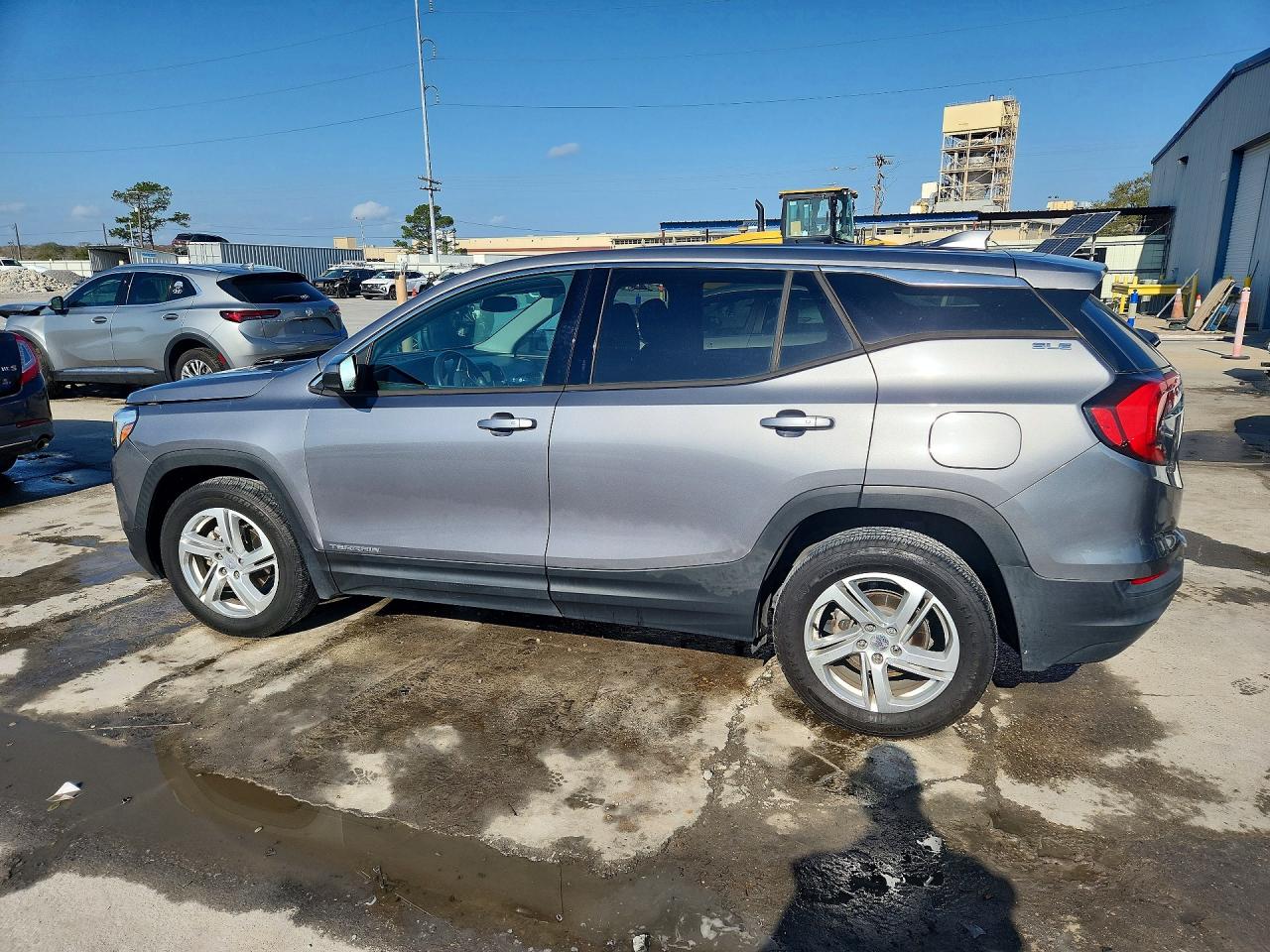 2018 GMC TERRAIN SLE photo 2