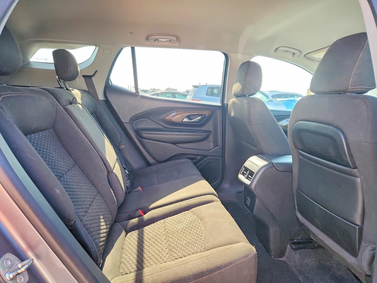 2018 GMC TERRAIN SLE photo 11