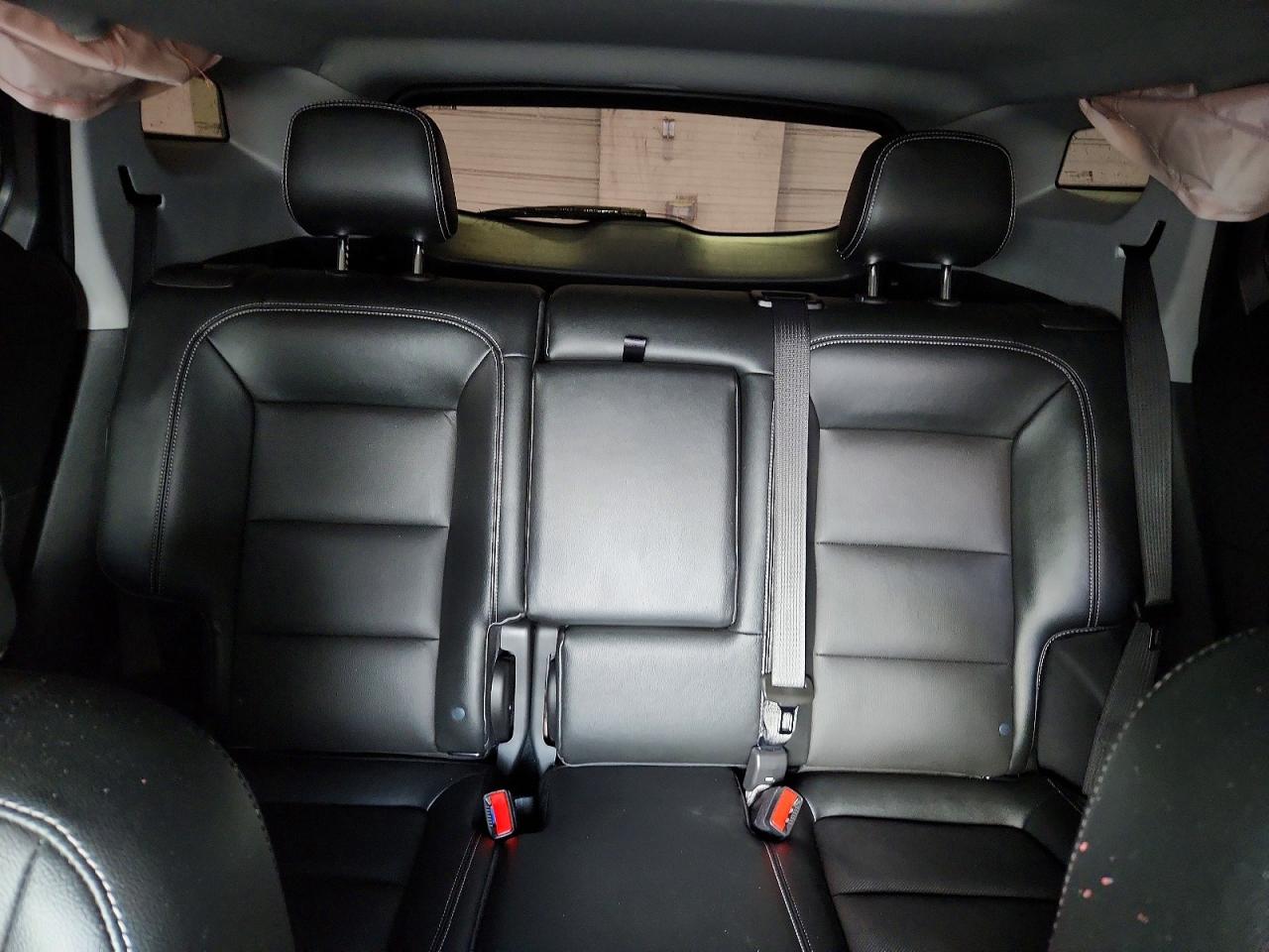 2024 GMC TERRAIN SLT photo 10