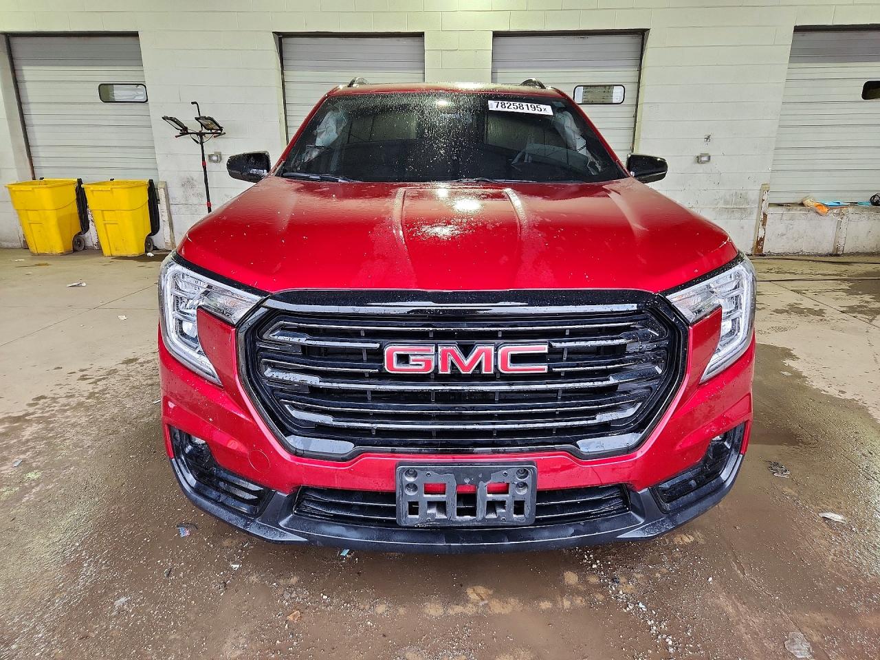 2024 GMC TERRAIN SLT photo 5