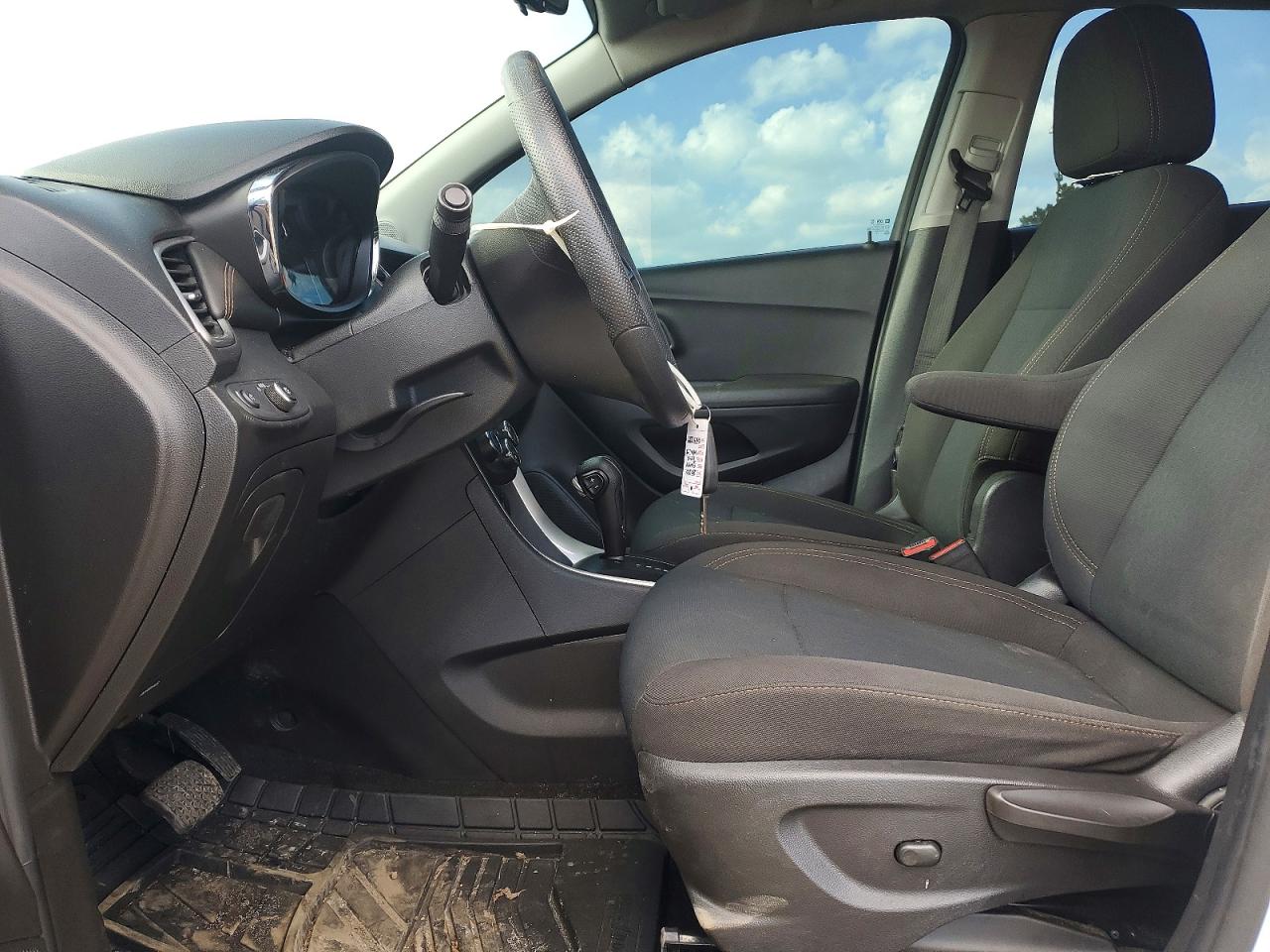 2020 CHEVROLET TRAX LS photo 13