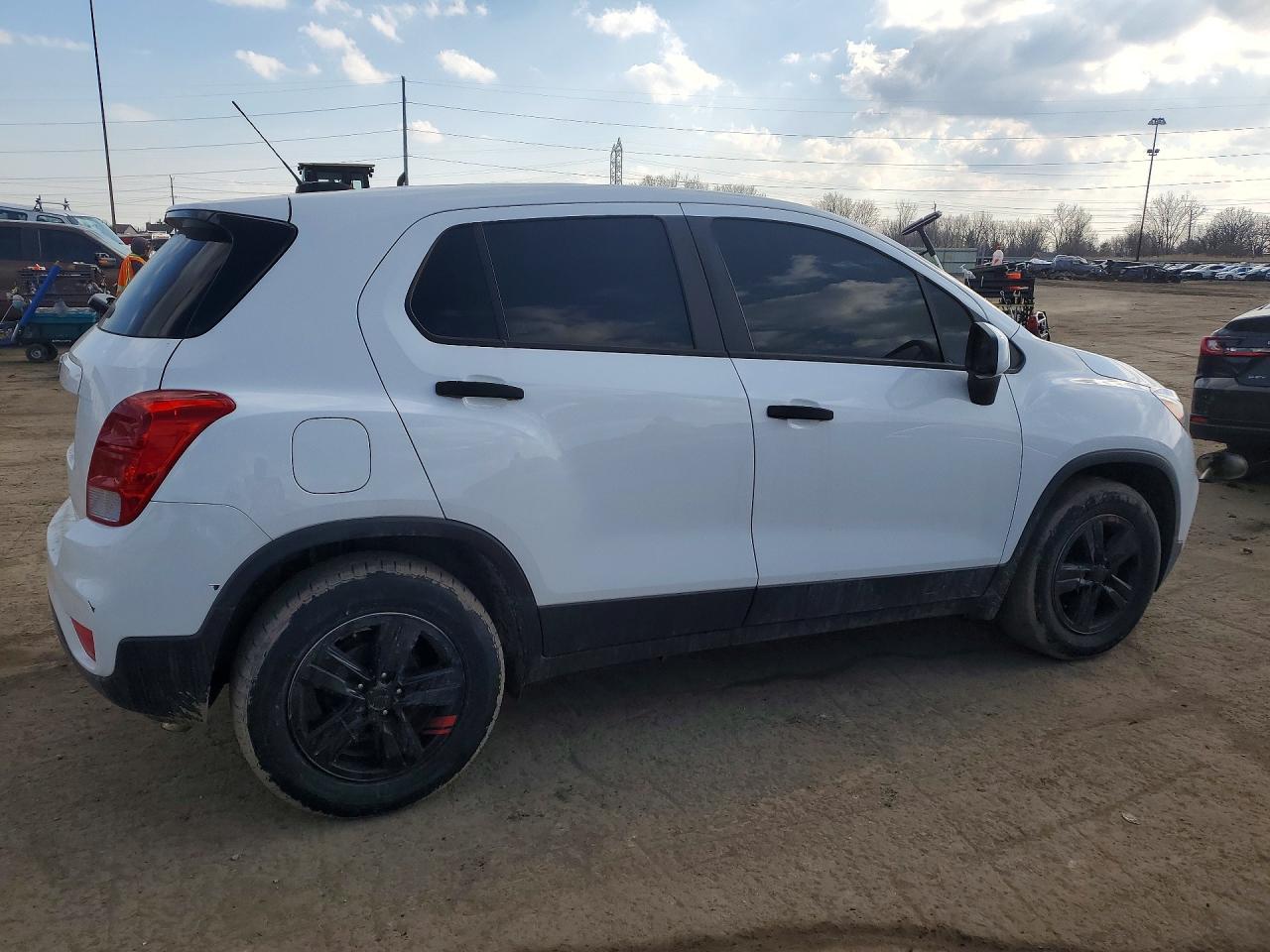 2020 CHEVROLET TRAX LS photo 5