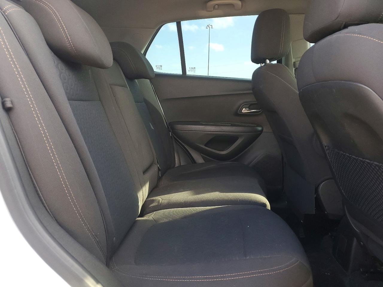 2020 CHEVROLET TRAX LS photo 21