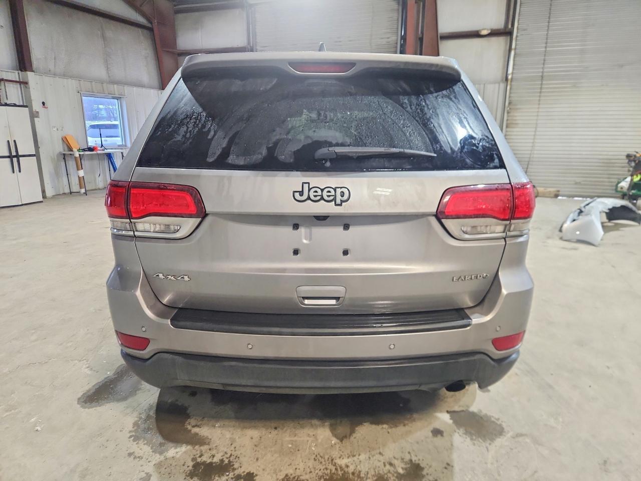 2020 JEEP GRAND CHEROKEE LAREDO photo 6