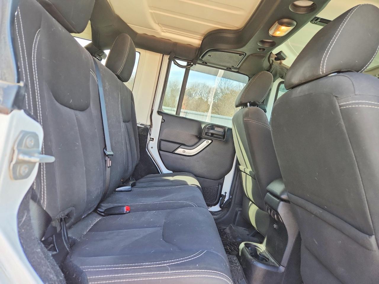 2016 JEEP WRANGLER UNLIMITED SAHARA photo 10