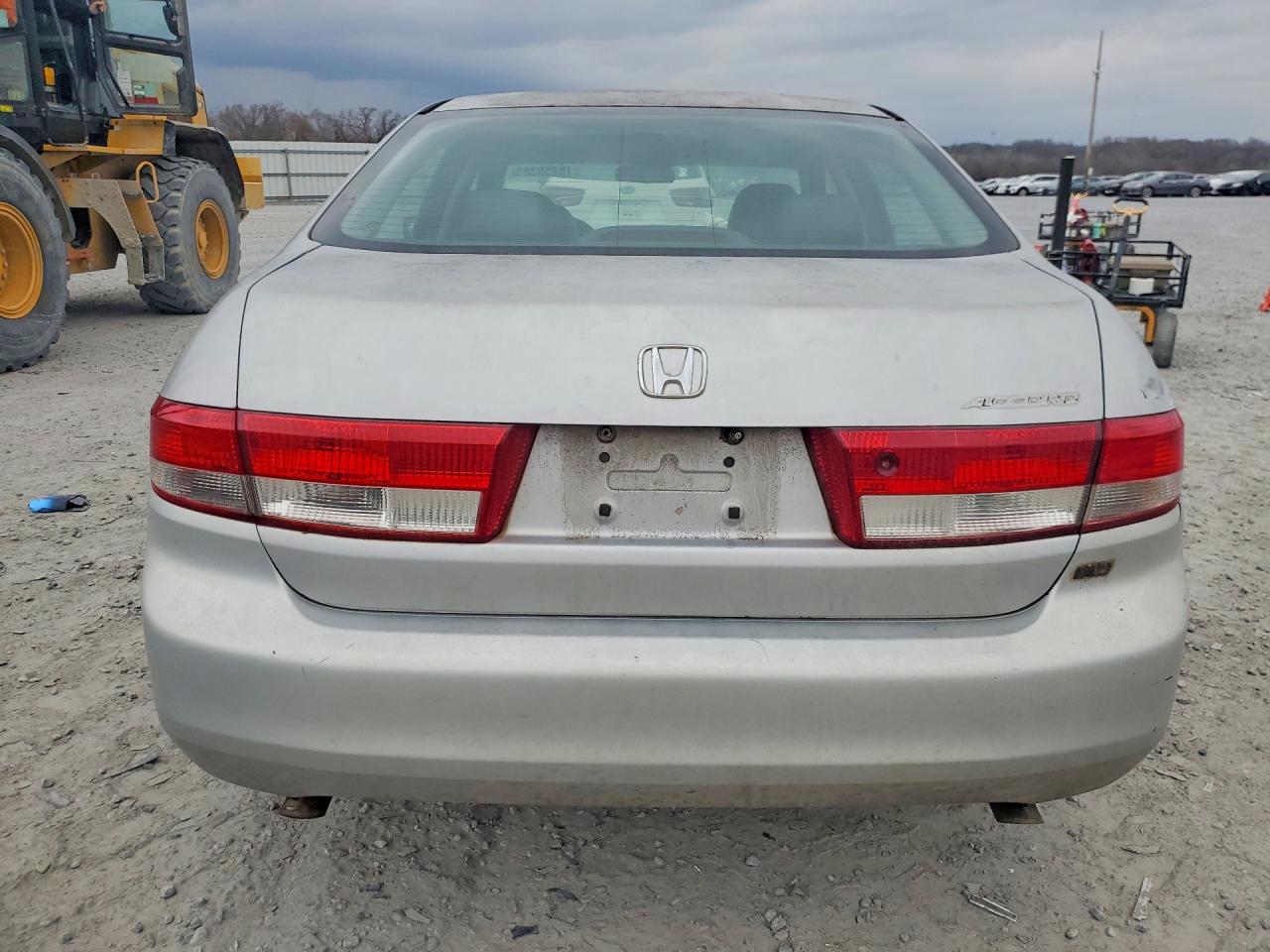 2003 HONDA ACCORD DX photo 6