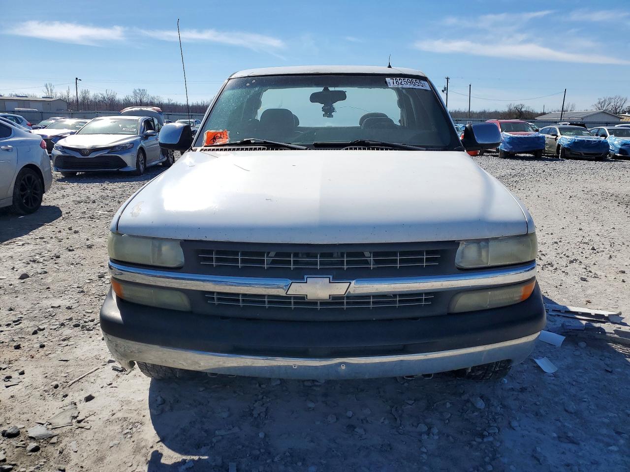 2002 CHEVROLET SILVERADO C1500 photo 13