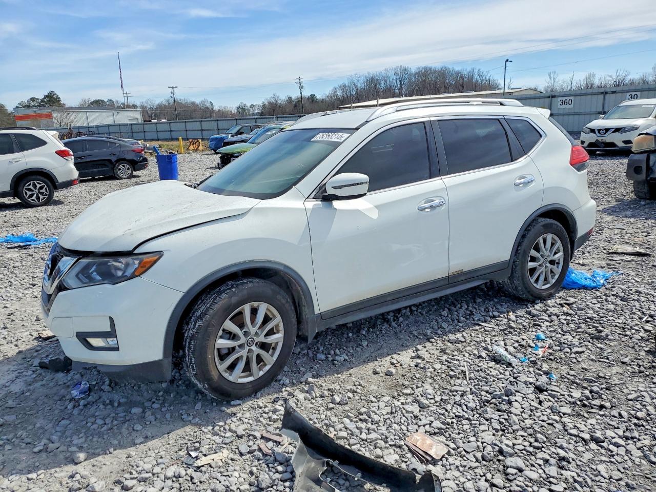 2017 NISSAN ROGUE