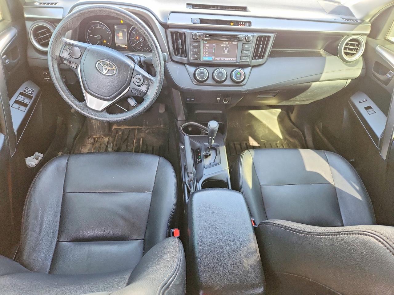 2018 TOYOTA RAV4 LE photo 8