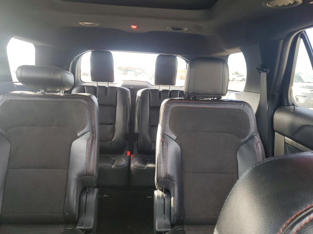 2018 FORD EXPLORER XLT photo 19