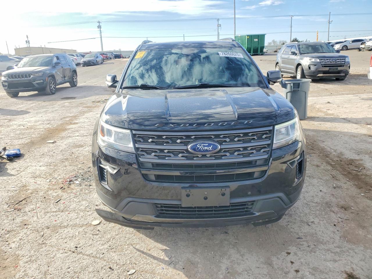 2018 FORD EXPLORER XLT photo 9