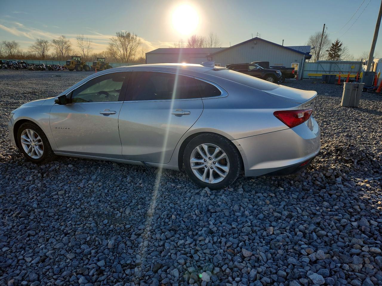2017 CHEVROLET MALIBU LT photo 3