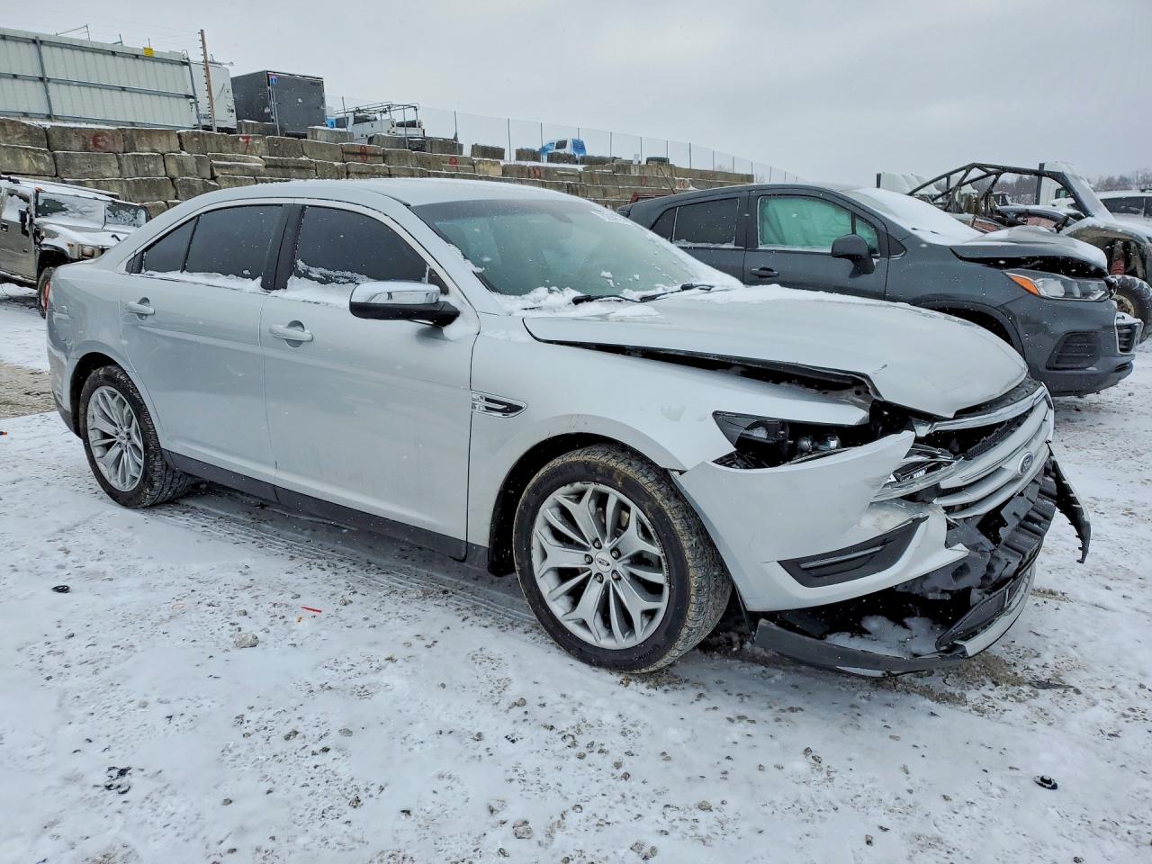 2015 FORD TAURUS LIMITED photo 4