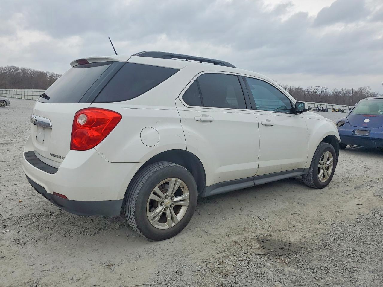 2014 CHEVROLET EQUINOX LT photo 3