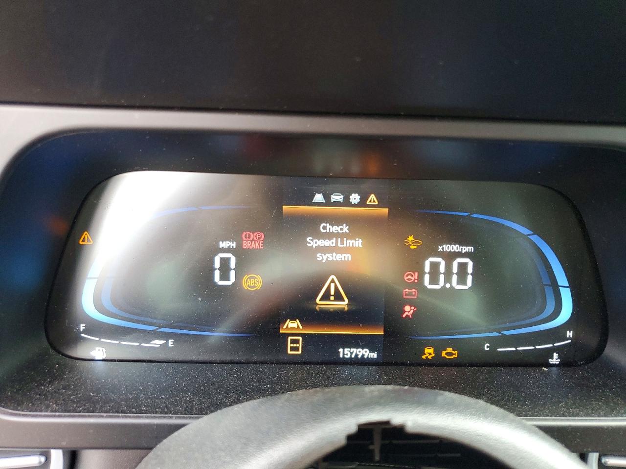 2024 HYUNDAI ELANTRA SE photo 17