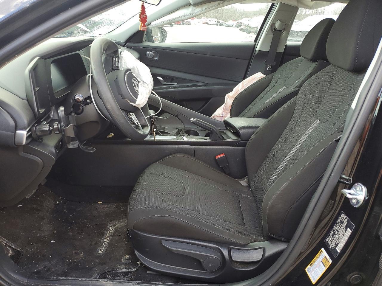 2024 HYUNDAI ELANTRA SE photo 13