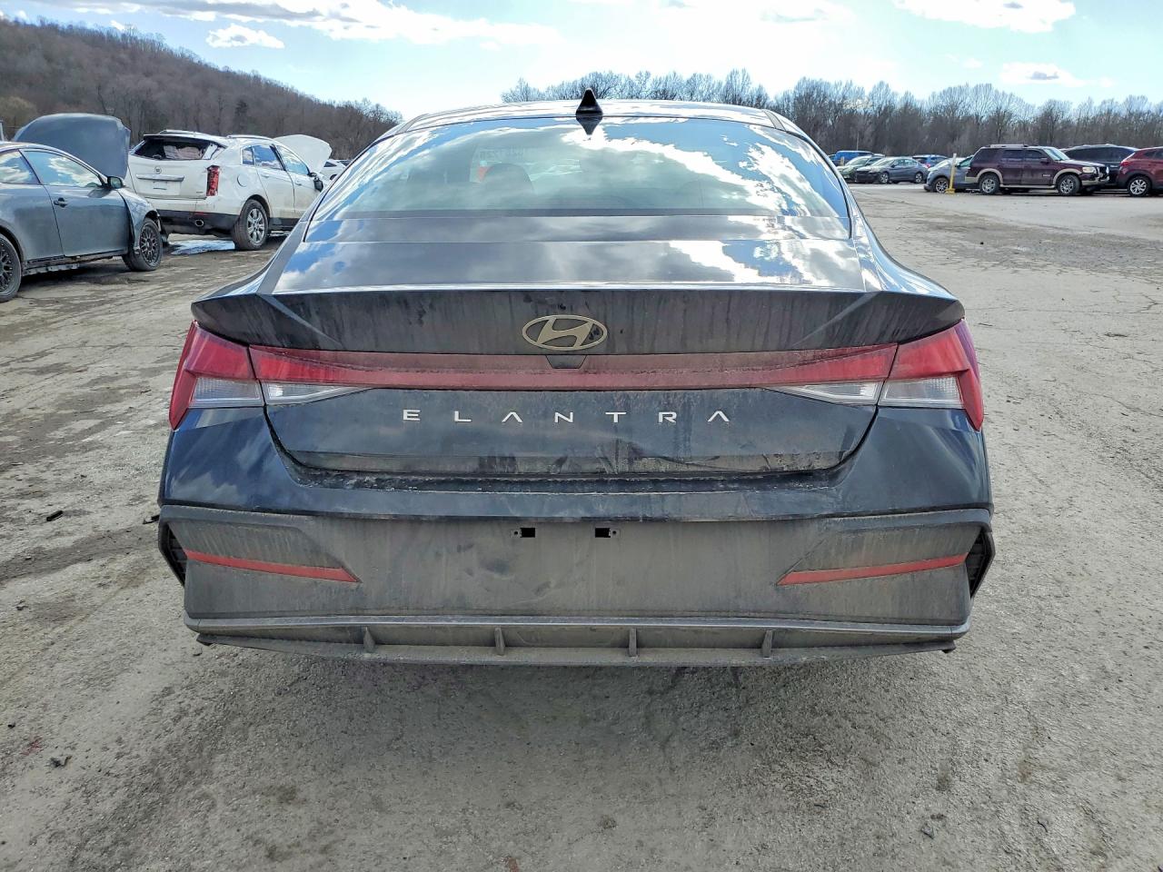 2024 HYUNDAI ELANTRA SE photo 11