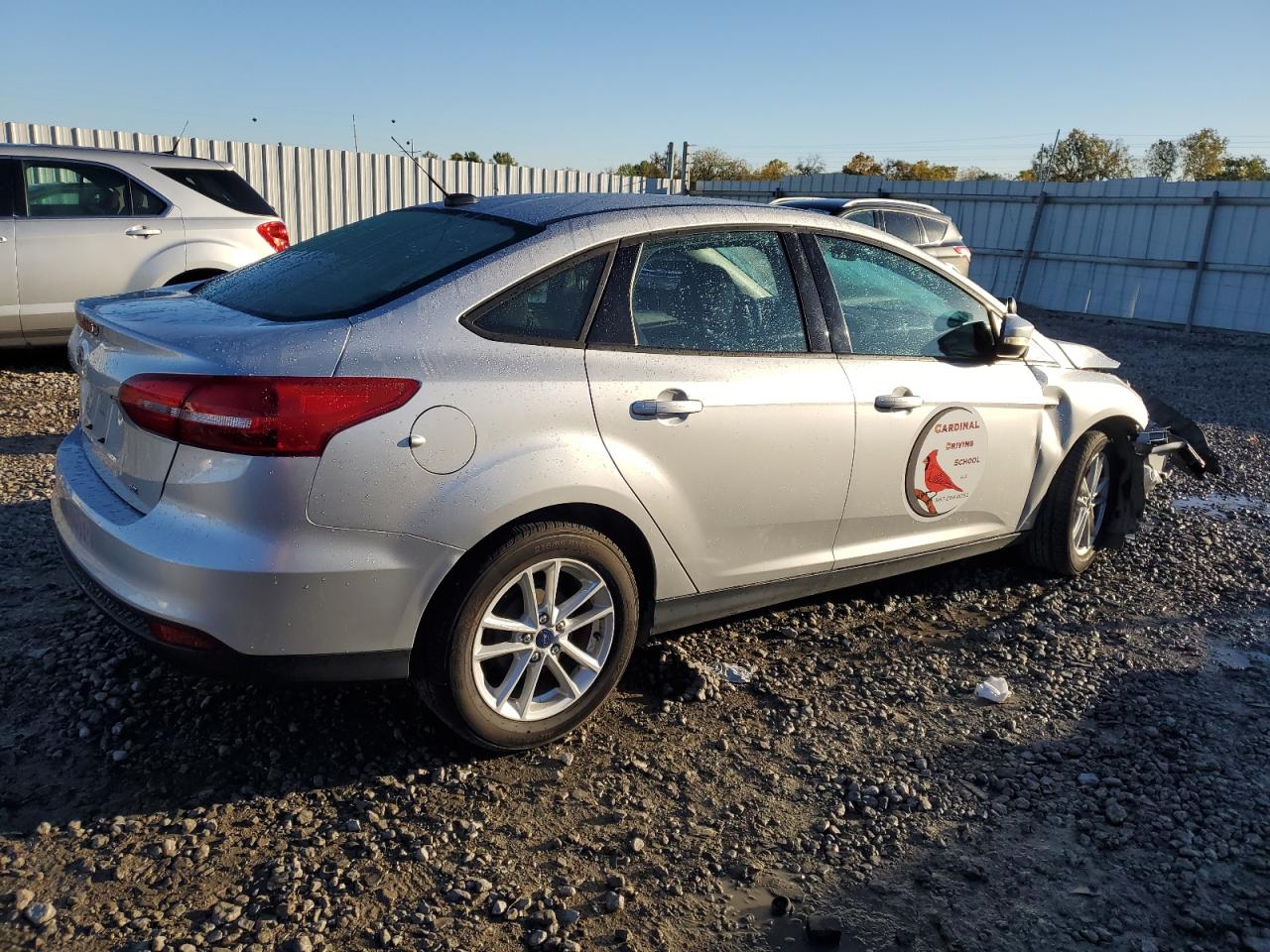 2017 FORD FOCUS SE photo 3