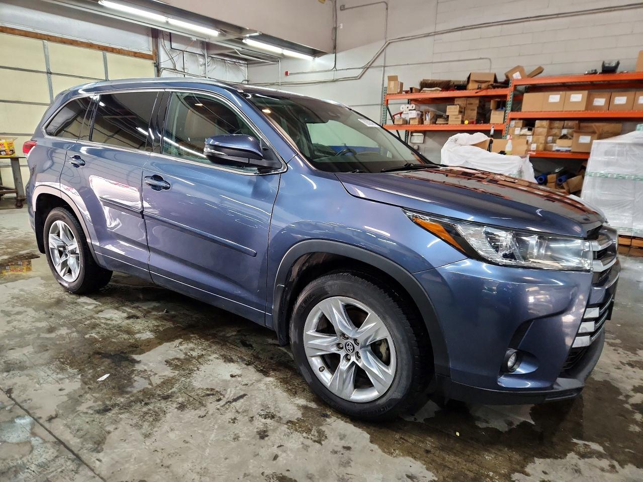 2019 TOYOTA HIGHLANDER LIMITED photo 4
