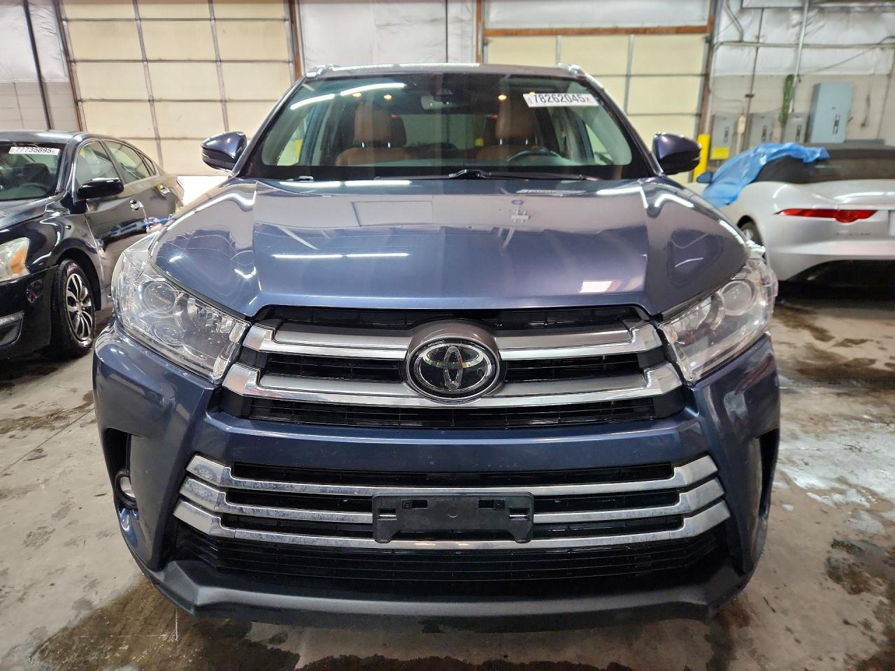 2019 TOYOTA HIGHLANDER LIMITED photo 5