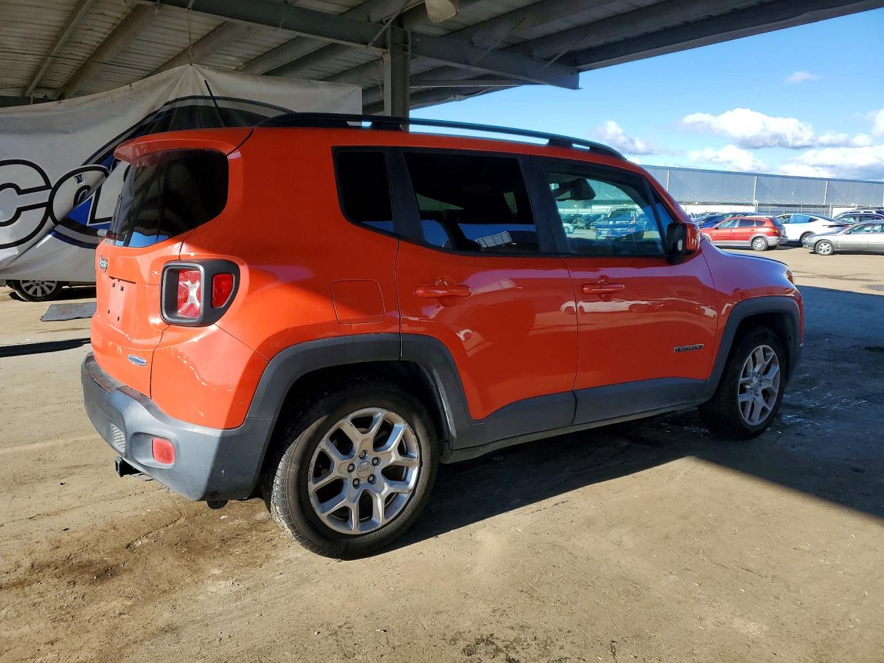 2017 JEEP RENEGADE LATITUDE photo 5