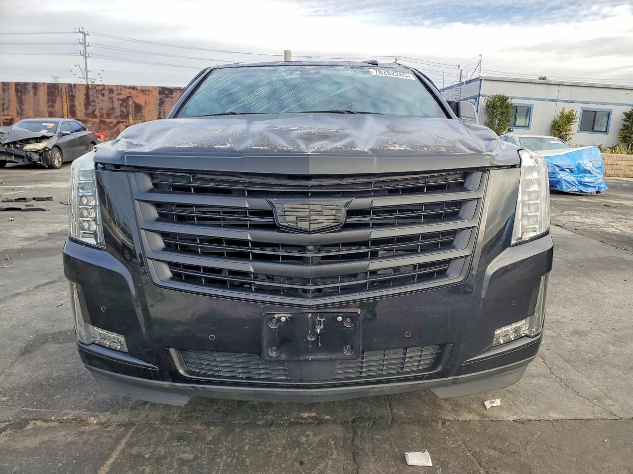 2019 CADILLAC ESCALADE ESV PLATINUM photo 9