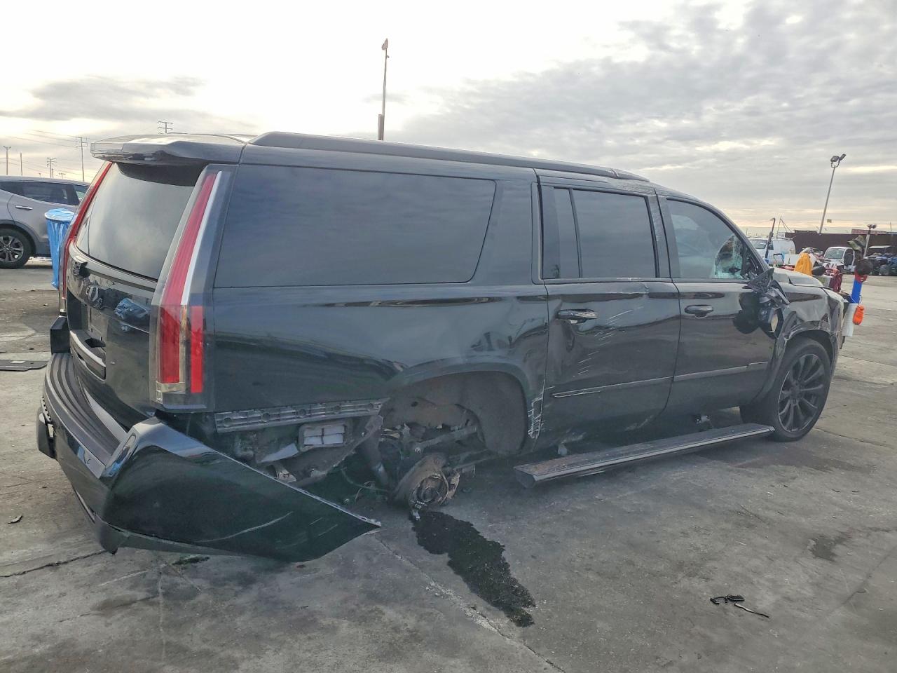 2019 CADILLAC ESCALADE ESV PLATINUM photo 5