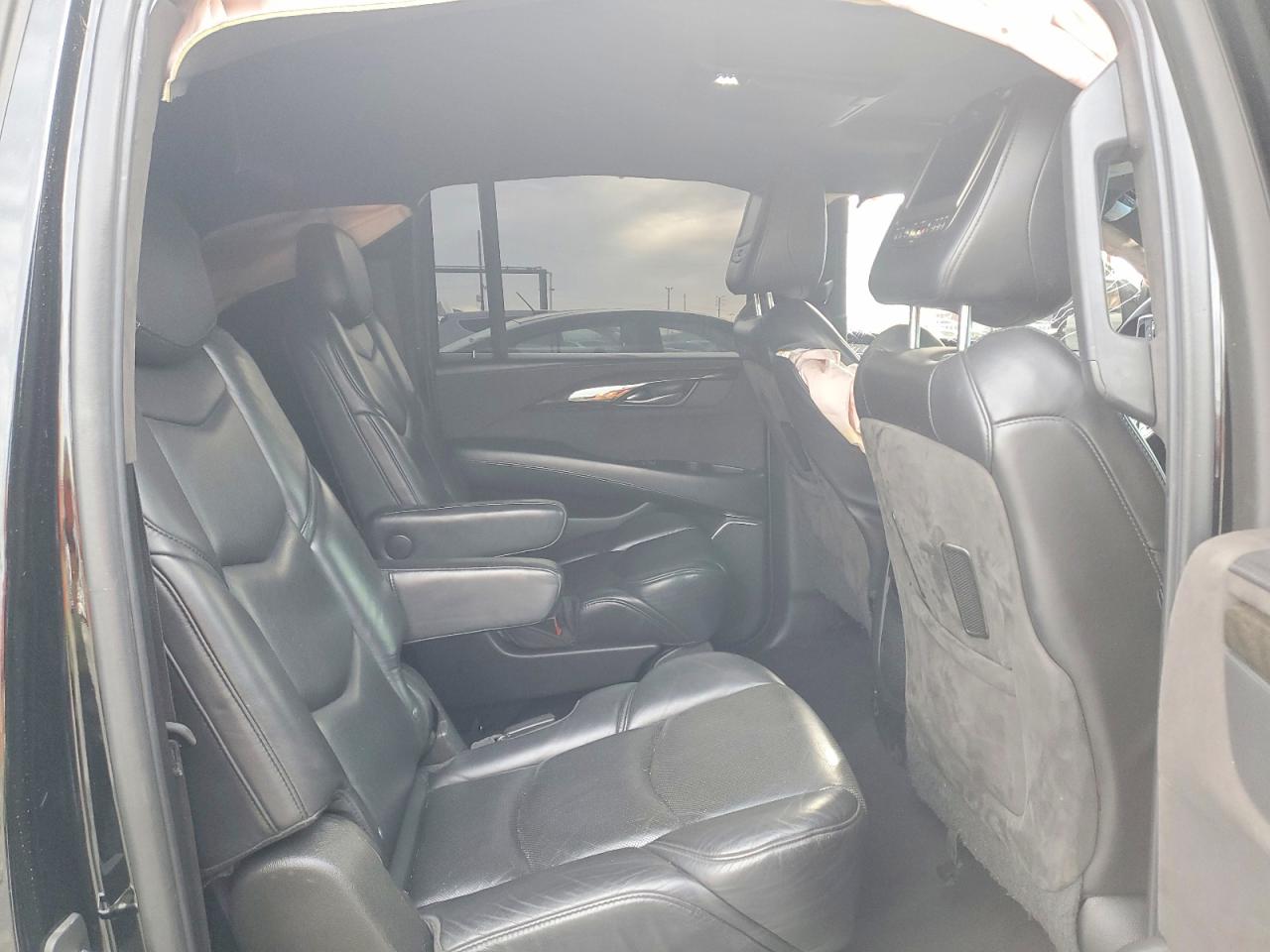 2019 CADILLAC ESCALADE ESV PLATINUM photo 21