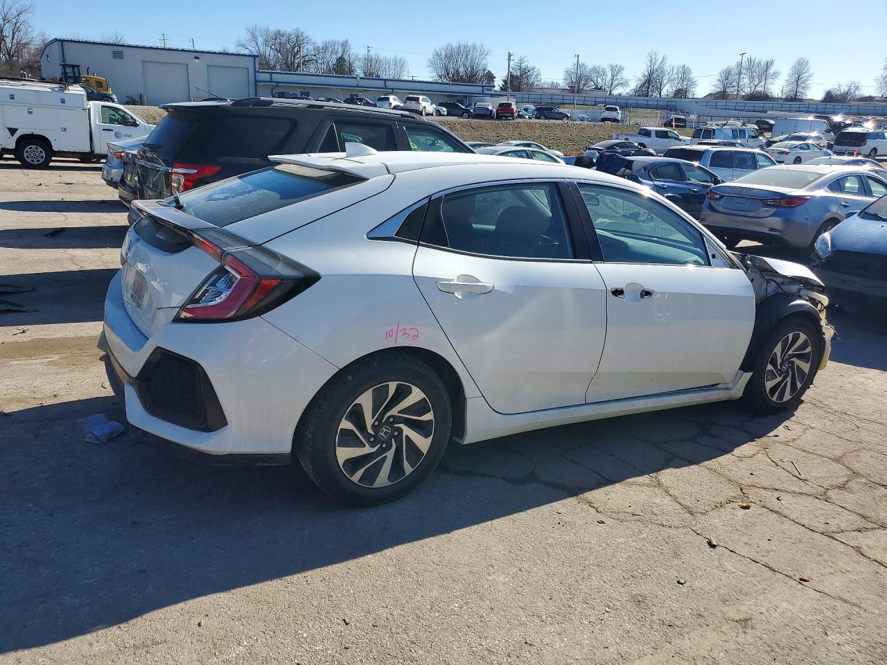 2017 HONDA CIVIC LX photo 7