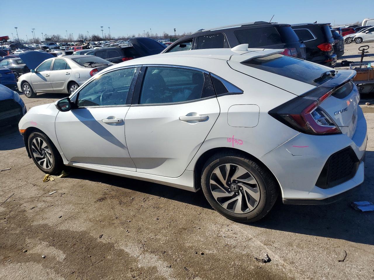 2017 HONDA CIVIC LX photo 4