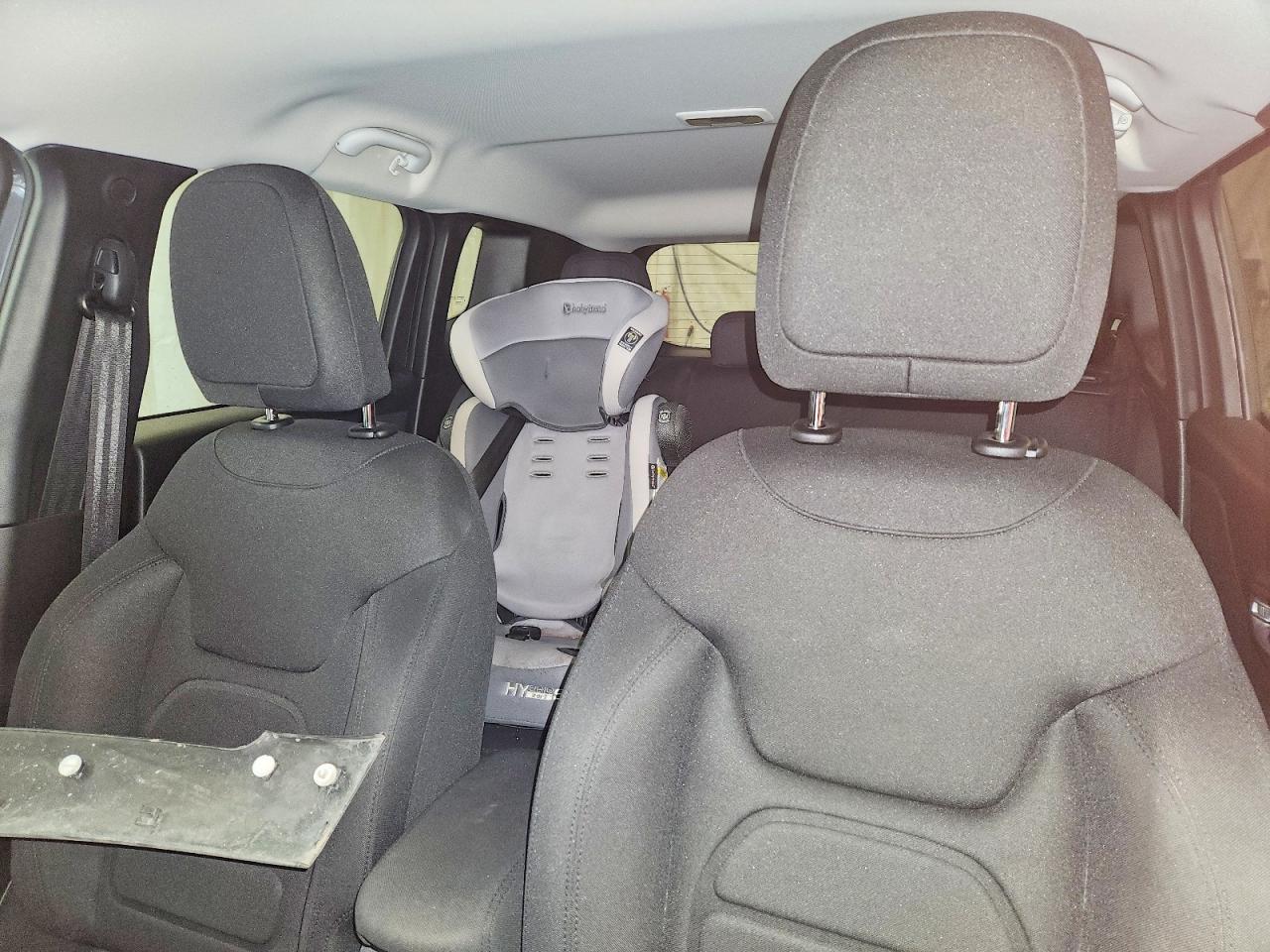 2019 JEEP RENEGADE LATITUDE photo 19