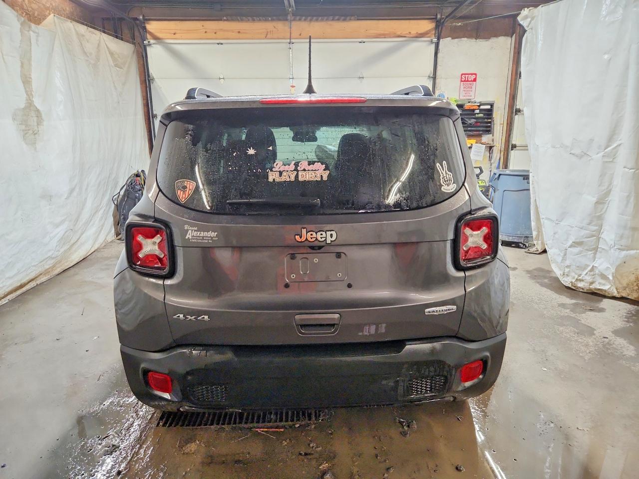 2019 JEEP RENEGADE LATITUDE photo 11