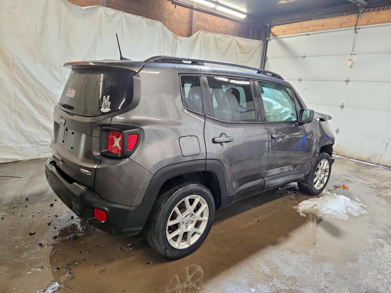 2019 JEEP RENEGADE LATITUDE photo 5