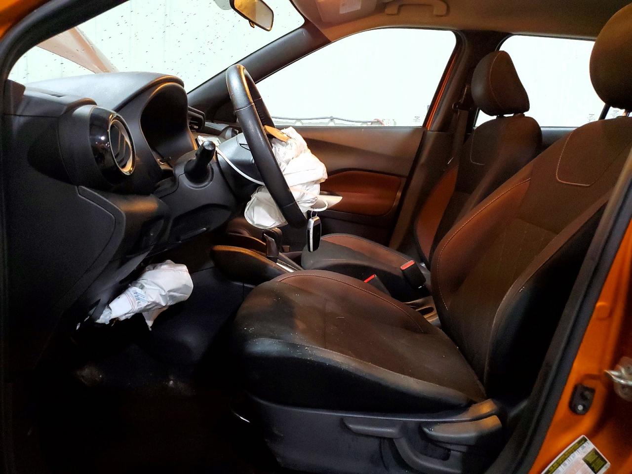 2020 NISSAN KICKS SR photo 13