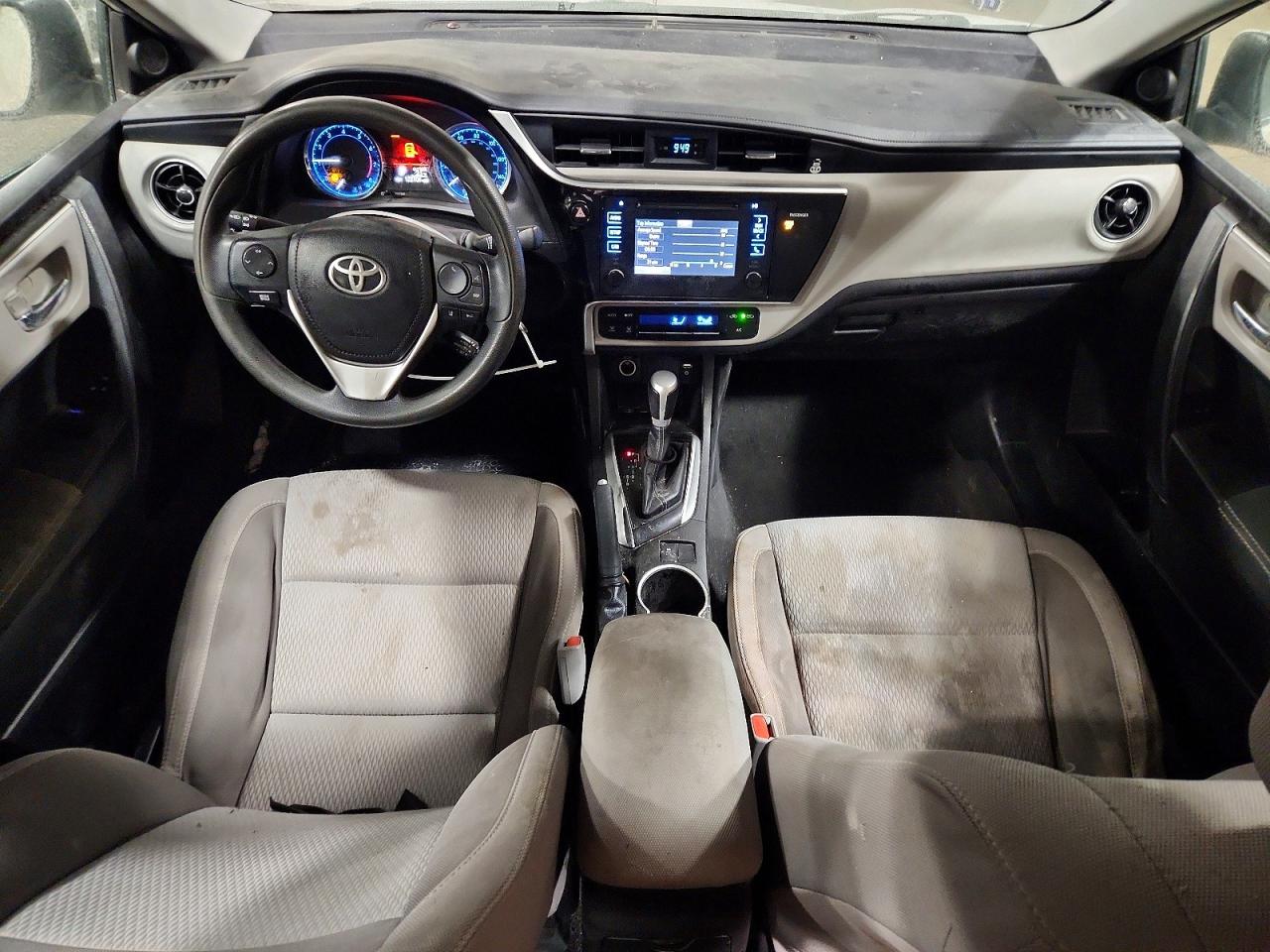 2017 TOYOTA COROLLA photo 15